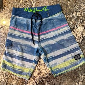 Maui and sons board shorts